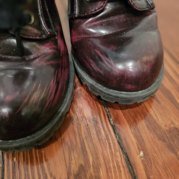 Steve Madden Andie Lace-Up Chunky Boots | Glossy Burgundy Y2K Style | Size 7 - Picture 3 of 5